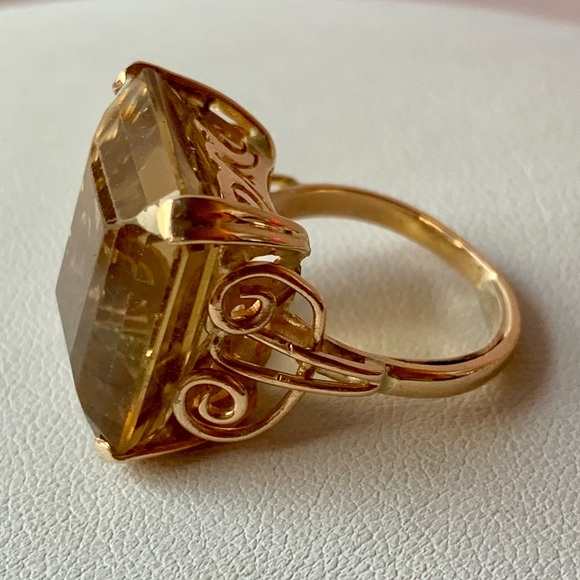 VINTAGE 14K YELLOW GOLD HUGE STEP EMERALD CUT CITRINE QUARTZ RING STATEMENT - Picture 3 of 16